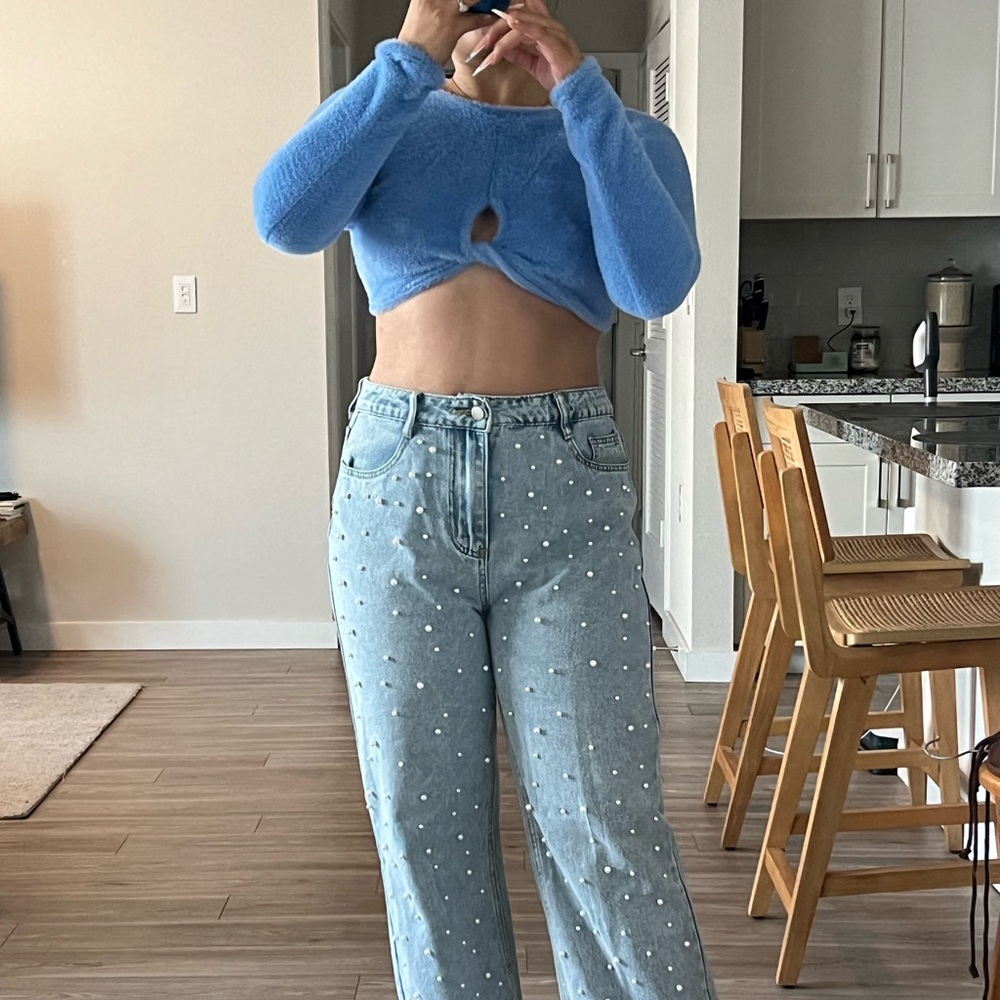 Fuzzy Crop Top - Picture 3 of 4